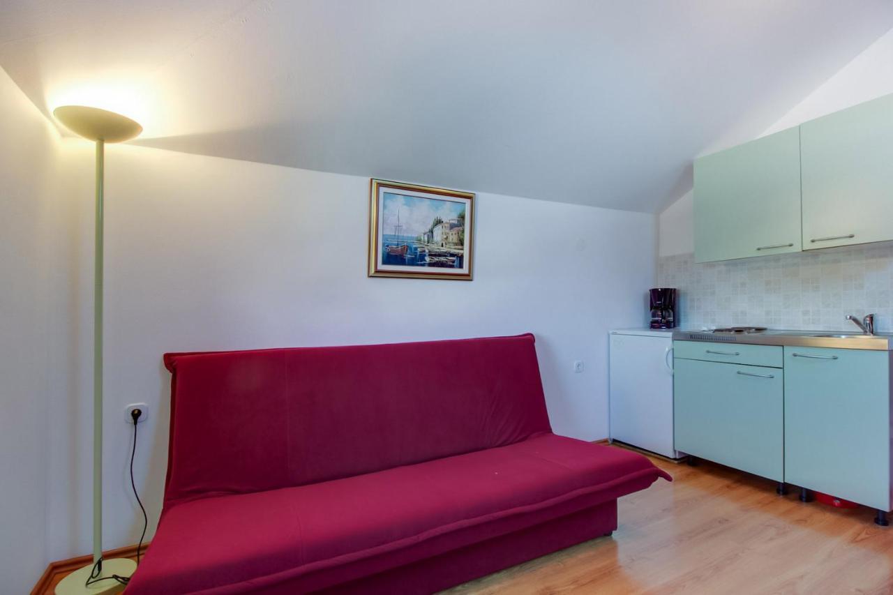 Apartments Rosa มาลีโลชินจ์ ภายนอก รูปภาพ
