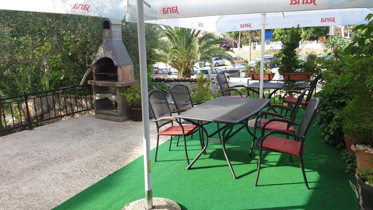 Apartments Rosa มาลีโลชินจ์ ภายนอก รูปภาพ